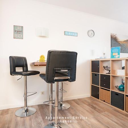 Ferienwohnung Hafenresidenz - Seitlicher Blick über Hafen und Kieler Förde Laboe Exterior foto