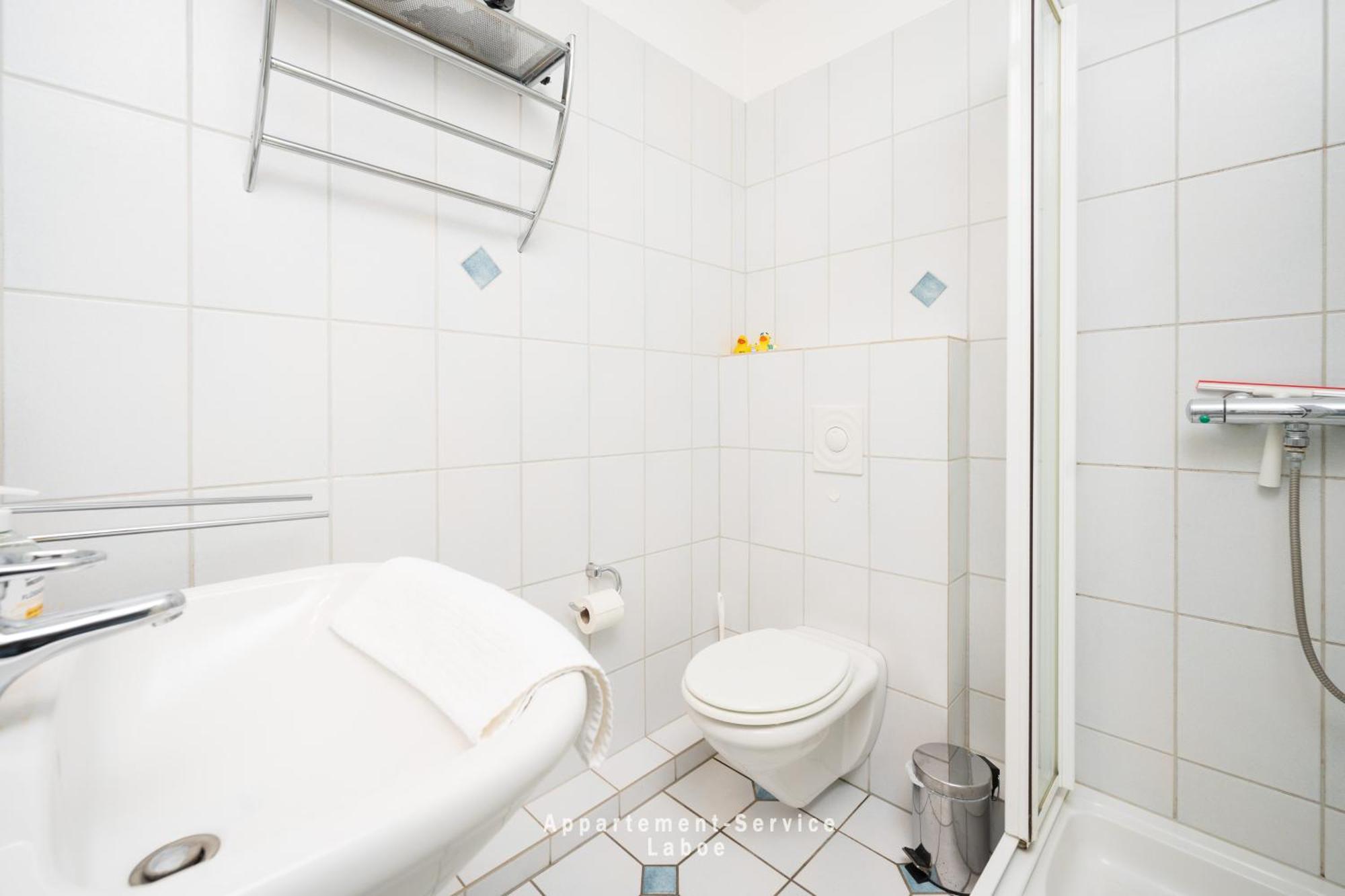 Ferienwohnung Hafenresidenz - Seitlicher Blick über Hafen und Kieler Förde Laboe Exterior foto